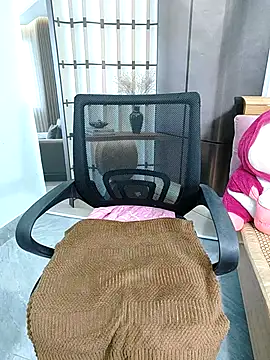 LadyMaiMai online show from 10/01/25, 06:30