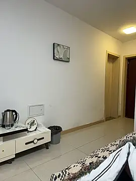 Fengbaby-555 online show from 12/21/25, 12:56