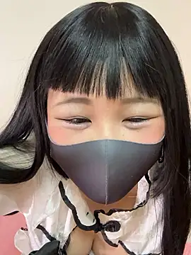 nayuta 777  online show from 12/17/25, 04:02