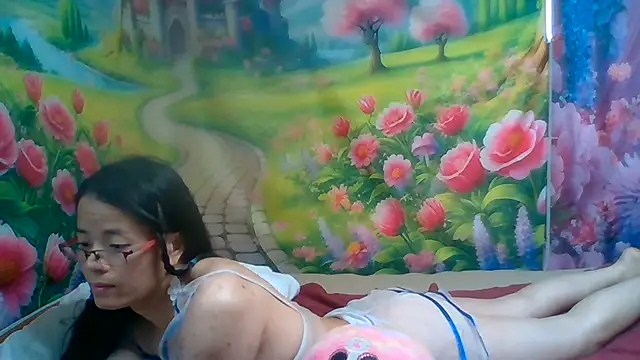 Snapshot of sweethanajapanese chatting on 06/24/26, 12:15 sweethanajapanese online show from 06/24/26, 12:15
