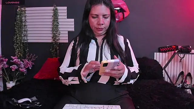 kinky momm online show from 07/09/26, 02:54