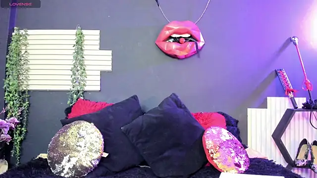 kinky momm online show from 07/18/26, 02:10