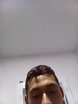 Snapshot of Boy_hot- chatting on 09/16/25, 04:24 Boy hot- online show from 09/16/25, 04:24