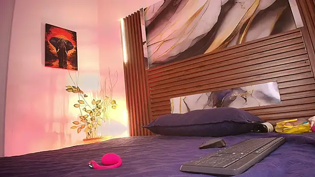 Evelin thompsson online show from 10/02/25, 03:13