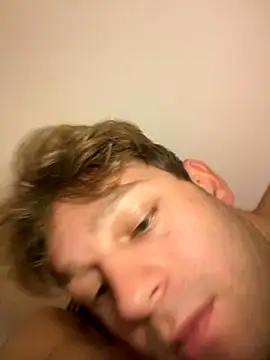 Snapshot of friendswhofuck chatting on 09/21/25, 08:43 friendswhofuck online show from 09/21/25, 08:43