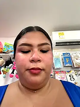 Snapshot of Julietafosters chatting on 09/18/25, 08:11 Julietafosters online show from 09/18/25, 08:11