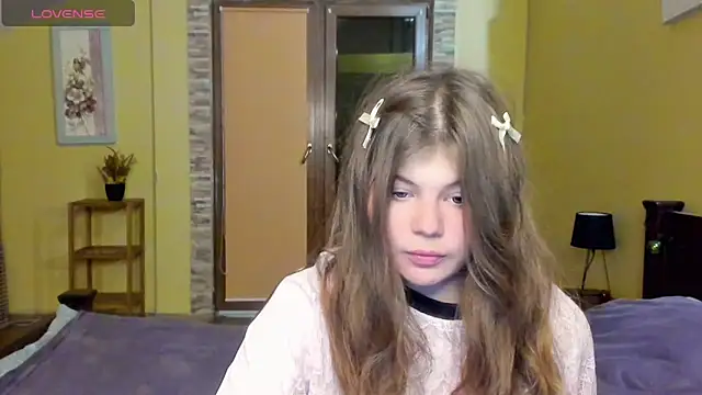 Lilly Jess online show from 10/27/25, 07:18