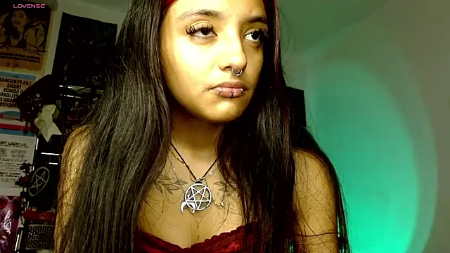 carolinerue online show from 04/30/26, 08:31