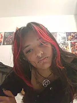 carolinerue online show from 05/31/26, 03:58