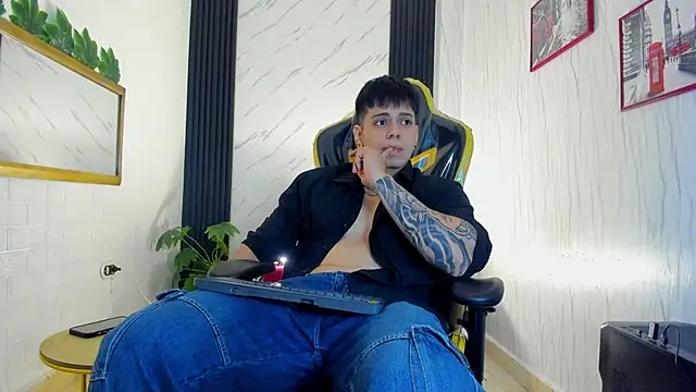 xKevyn online show from 10/24/25, 12:23