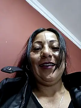 Snapshot of Misshot_01 chatting on 10/26/25, 02:17 Misshot 01 online show from 10/26/25, 02:17
