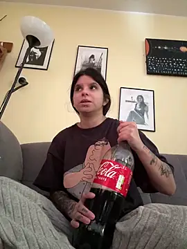 Snapshot of Brutecia2002 chatting on 02/17/26, 10:56 Brutecia2002 online show from 02/17/26, 10:56