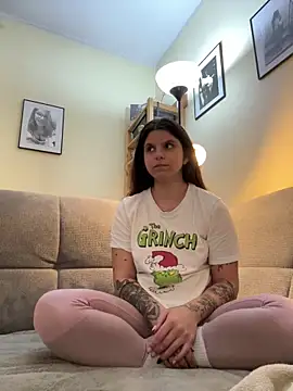 Snapshot of Brutecia2002 chatting on 03/03/26, 10:54 Brutecia2002 online show from 03/03/26, 10:54