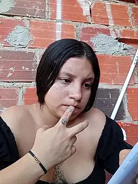 Shell Latina online show from 09/19/25, 03:45