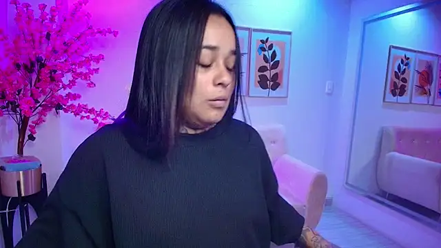 Black roseee online show from 12/03/25, 03:47