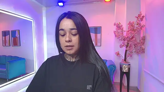 Black roseee online show from 04/11/26, 03:44