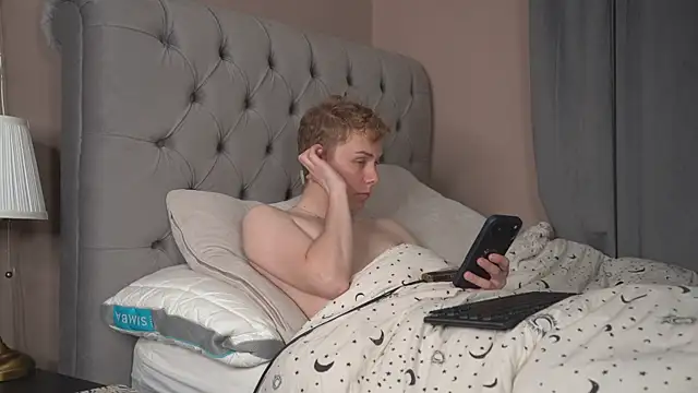 scottishtwink01 online show from 05/10/26, 09:53