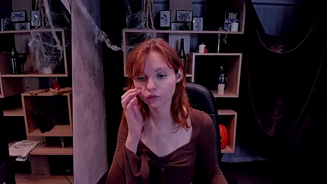 AlisHanson online show from 11/04/25, 03:00