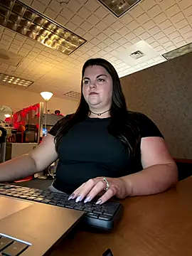 PlayWithBrittany online show from 10/22/25, 01:44