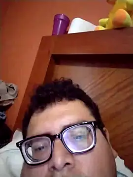 Santiagoqro85 online show from 10/12/25, 01:32