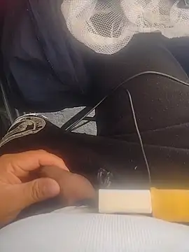 Santiagoqro85 online show from 12/03/25, 07:23