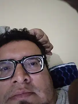 Santiagoqro85 online show from 02/04/26, 04:07