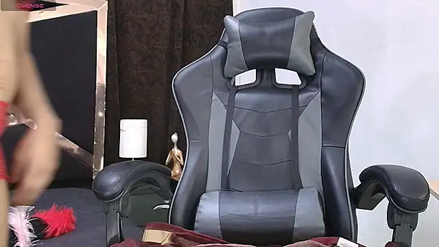 luna brown7 online show from 12/17/25, 07:03