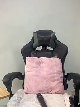 luna brown7 online show from 03/28/26, 07:52