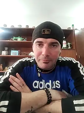 Snapshot of Nashlethal_p chatting on 09/10/25, 04:51 Nashlethal p online show from 09/10/25, 04:51