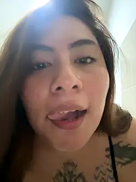 Edalyn29 online show from 10/01/25, 04:51