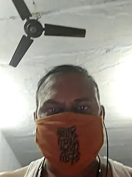 Famit025 online show from 12/04/25, 04:27