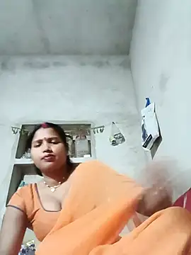 Snapshot of Cm_pooja chatting on 05/17/26, 04:47 Cm pooja online show from 05/17/26, 04:47