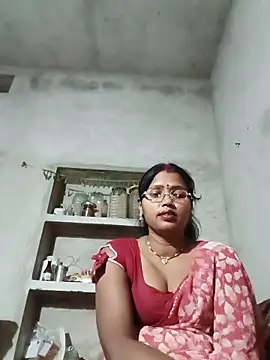 Snapshot of Cm_pooja chatting on 06/02/26, 06:43 Cm pooja online show from 06/02/26, 06:43