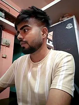 soniriyaa010101 online show from 04/03/26, 09:24