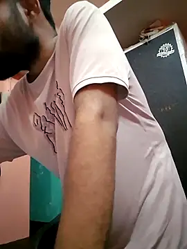 soniriyaa010101 online show from 04/18/26, 07:58