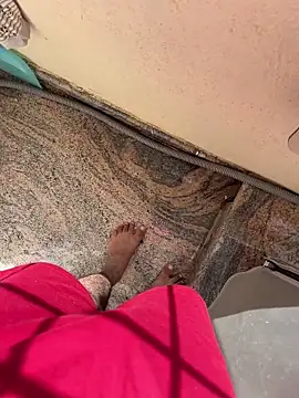 sunnu 97  online show from 12/18/25, 05:57