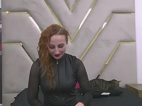 Snapshot of ClaraJason chatting on 10/04/25, 09:35 ClaraJason online show from 10/04/25, 09:35