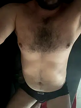 Snapshot of _Famous_ chatting on 09/12/25, 04:18 Famous online show from 09/12/25, 04:18