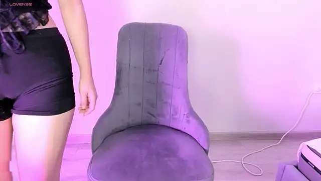 yanyaan online show from 10/03/25, 03:47