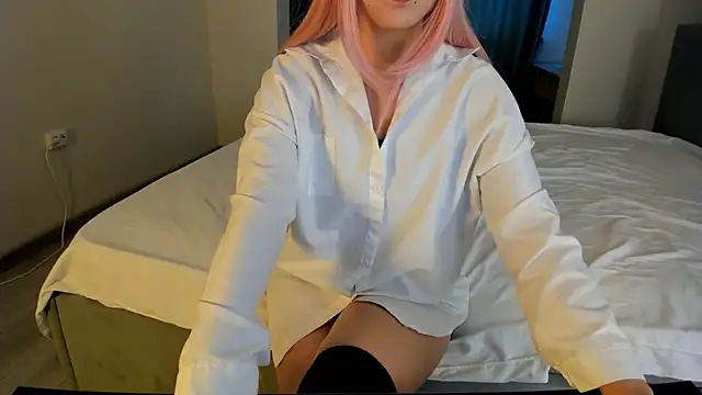 yanyaan online show from 10/23/25, 03:17