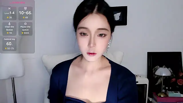 Wfrost0707 online show from 12/15/25, 12:42