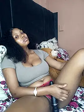 MilfBoobsxx online show from 11/19/25, 04:29