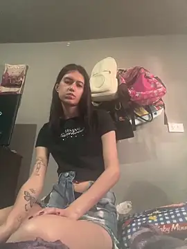 Caroline daring online show from 03/22/26, 08:12