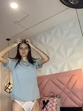 Caroline daring online show from 05/21/26, 01:51
