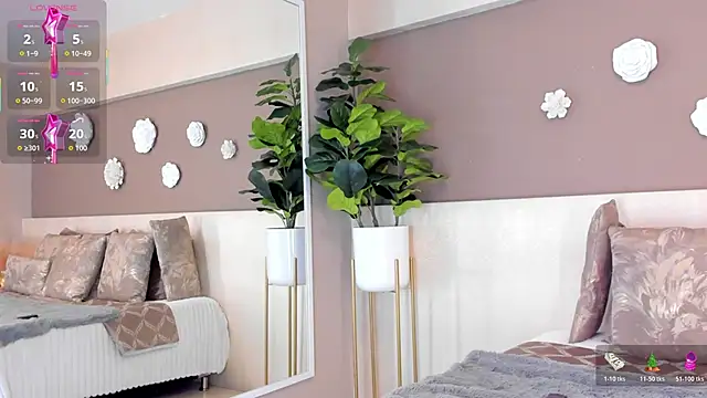 VictoriaShelby online show from 11/23/25, 11:54