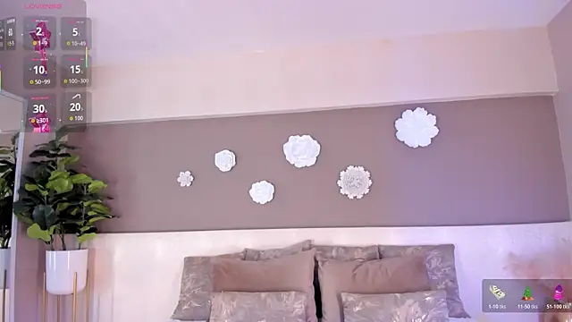 VictoriaShelby online show from 11/24/25, 11:54