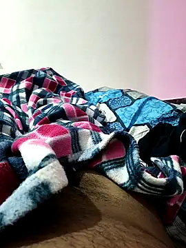 Chanderi19 online show from 09/19/25, 08:42