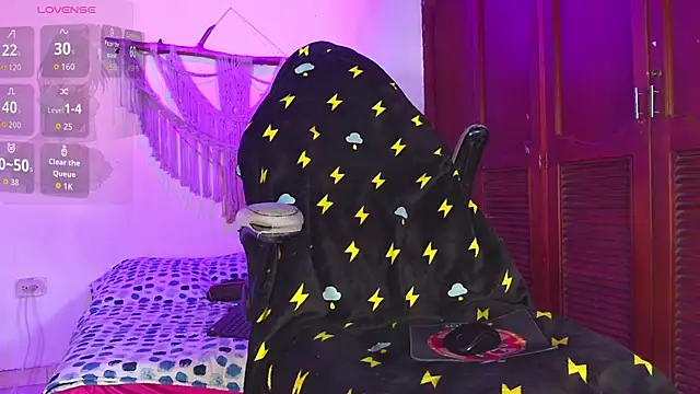 chloe tgn online show from 09/21/25, 12:07