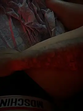 Snapshot of Piccoladonna26 chatting on 10/02/25, 12:06 Piccoladonna26 online show from 10/02/25, 12:06