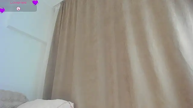 dark summer online show from 04/01/26, 05:32